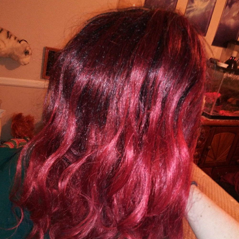 Burgundy (red) cosplay wavy wig